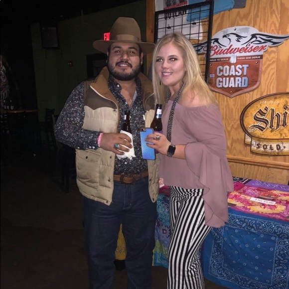 Meet your Posher, Lainey - Picture 5 of 8